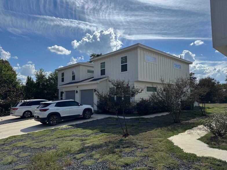 708 S Boundary St, Burnet, TX à vendre - Photo du bâtiment - Image 2 de 4