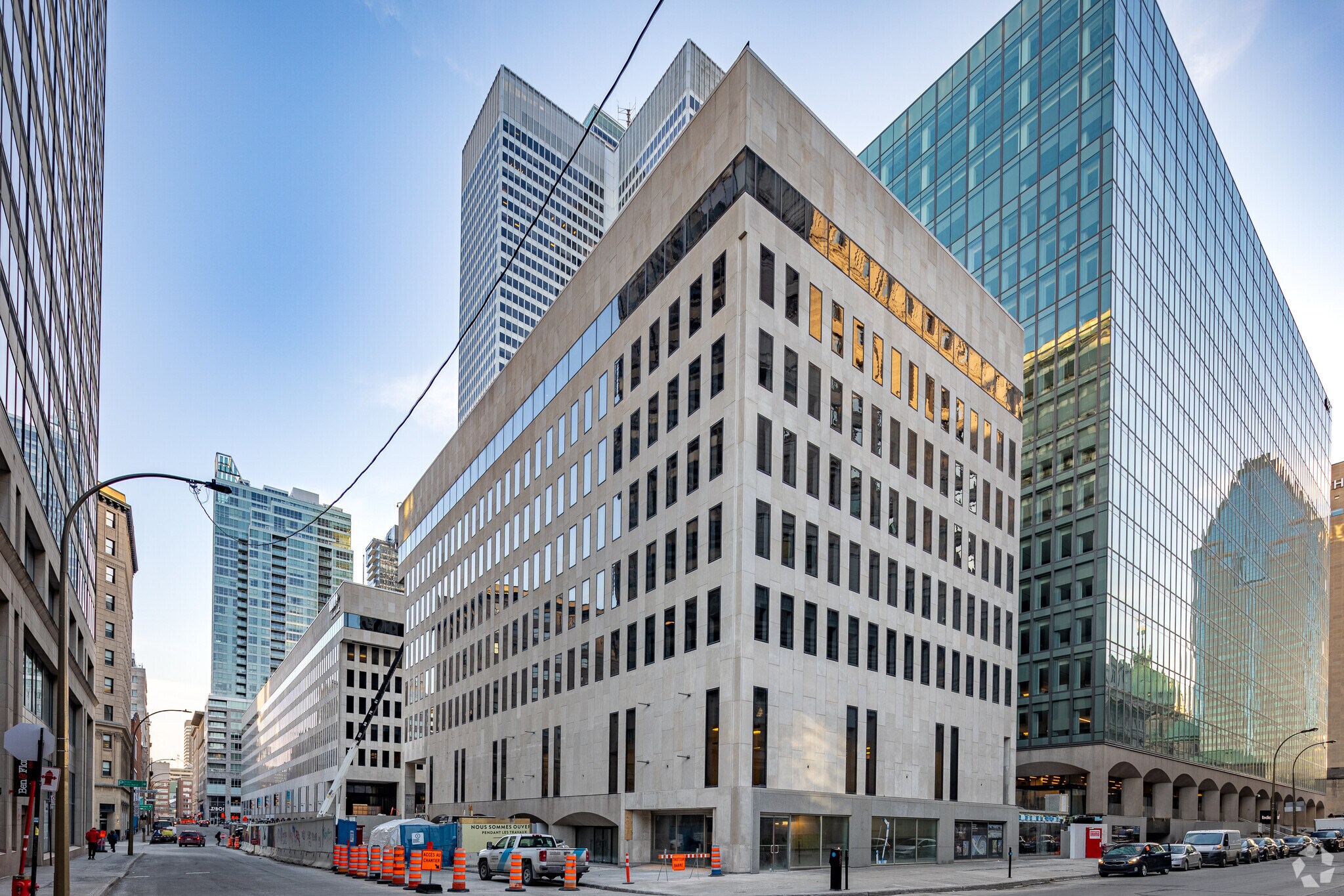 4 Pl Ville-Marie, Montréal, QC for sale Building Photo- Image 1 of 1