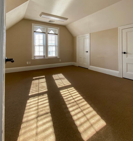 12 Library St, Framingham, MA for lease - Interior Photo - Image 2 of 18