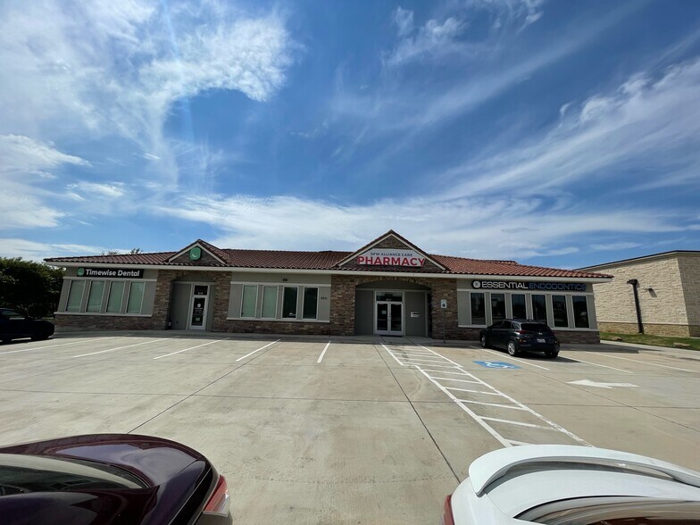 9601 N Beach St, Keller, TX for lease - Primary Photo - Image 1 of 1