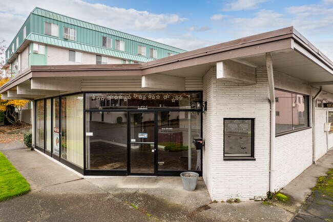 Plus de détails pour 1221-1227 17th Ave, Longview, WA - Bureau à vendre