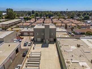 Plus de détails pour 7018 1/2 Darby Ave, Reseda, CA - Industriel à louer