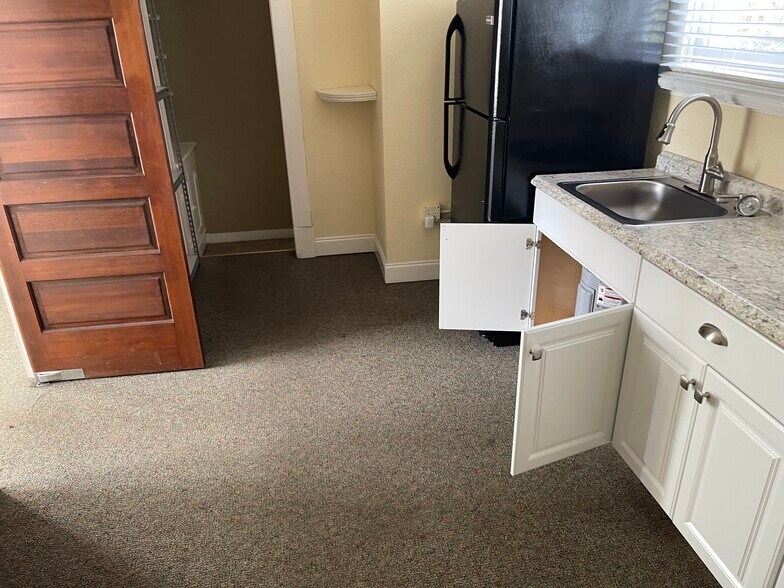 410 2nd Ave, Opelika, AL à louer - Photo du bâtiment - Image 3 de 13