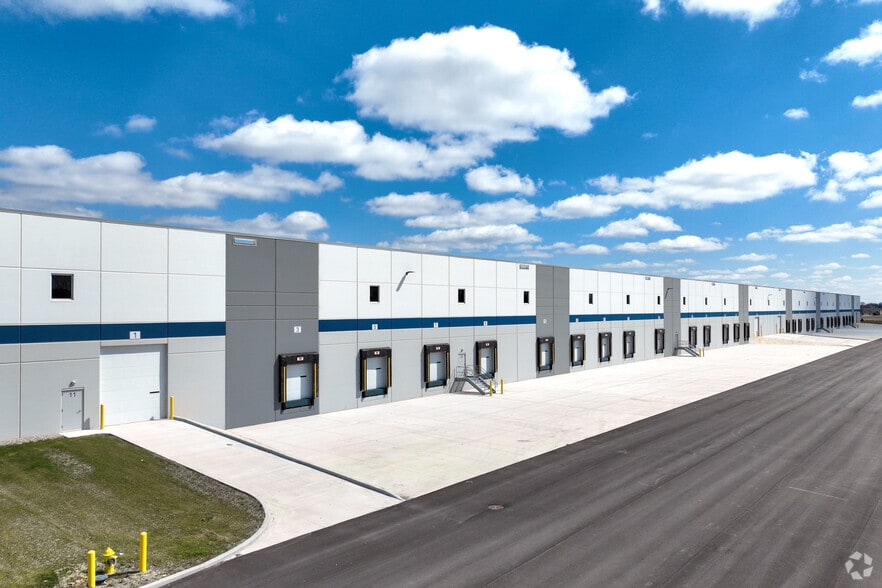 6350 Commerce Dr, Lebanon, IN for lease - Building Photo - Image 2 of 5