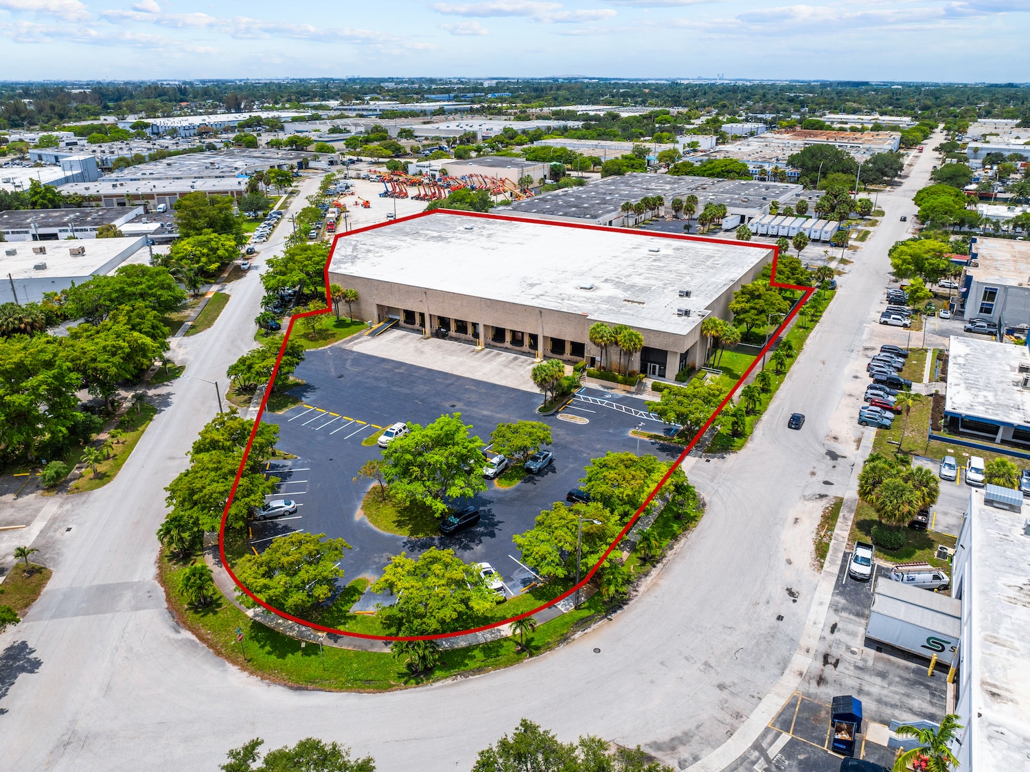 1120 NW 165th St, Miami, FL for lease Building Photo- Image 1 of 22
