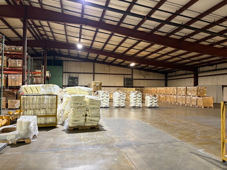 7346 W 400 N, Rochester, IN à louer - Photo du bâtiment - Image 2 de 10