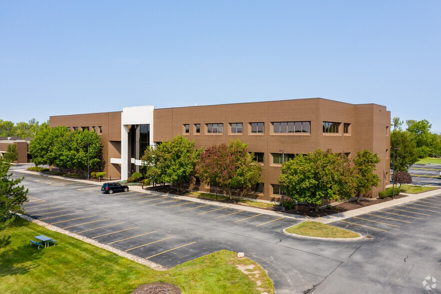 300 Canal View Blvd, Rochester, NY for lease - Building Photo - Image 2 of 14