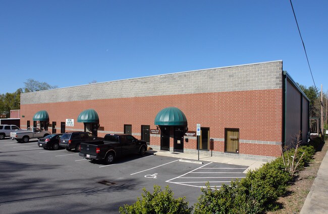More details for 1904 Fairfax Rd, Greensboro, NC - Flex for Lease