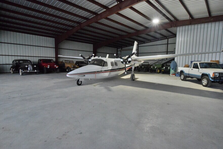 17829 US 377 Hwy, Cresson, TX à vendre - Photo du bâtiment - Image 2 de 14