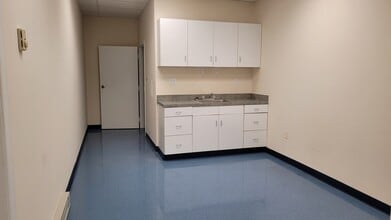 2001-2003 Commerce Park Dr, Annapolis, MD for lease Interior Photo- Image 2 of 7