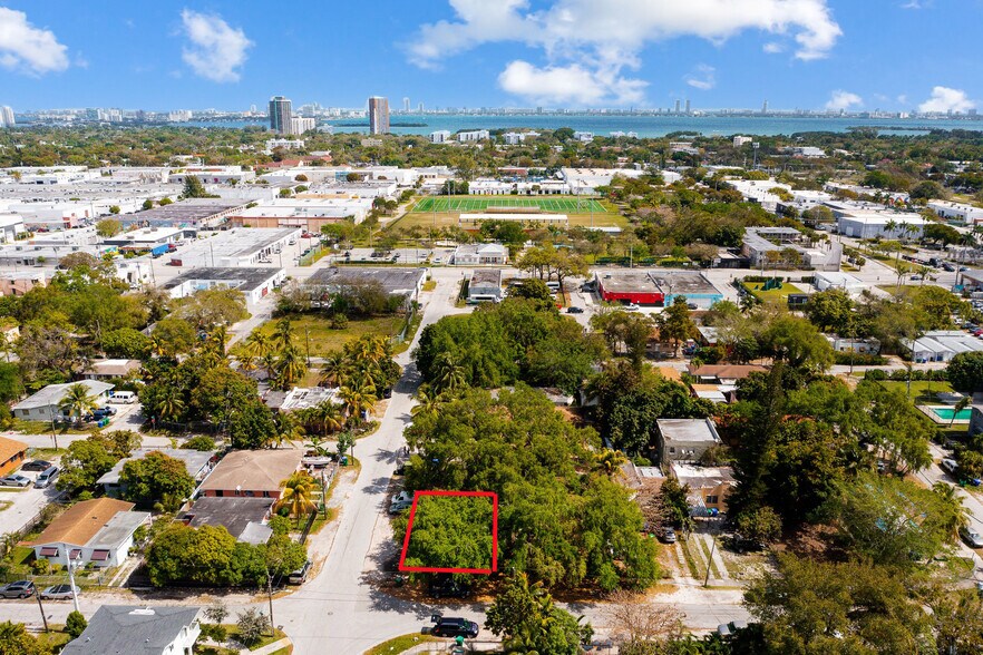 6345 NE 1st Ave, Miami, FL à vendre - Aérien - Image 2 de 23