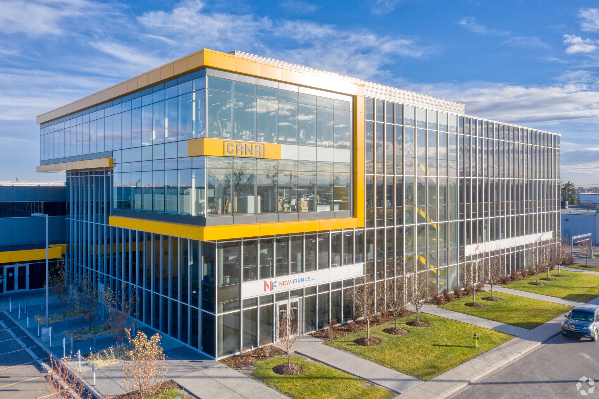 5720 4th St SE, Calgary, AB à vendre Photo principale- Image 1 de 1