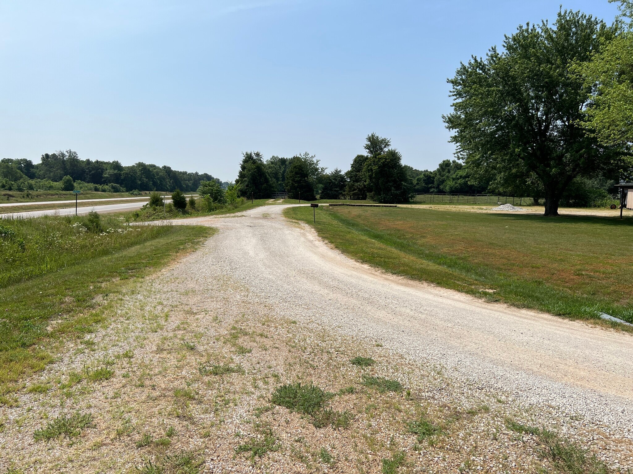3252-3254 W Cattle Ln, Willard, MO à vendre Photo du bâtiment- Image 1 de 7
