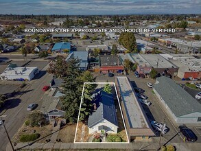 122 Engle Ave, Molalla, OR - AERIAL map view