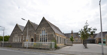Alexandra Rd, Aberystwyth à louer Photo du bâtiment- Image 1 de 3