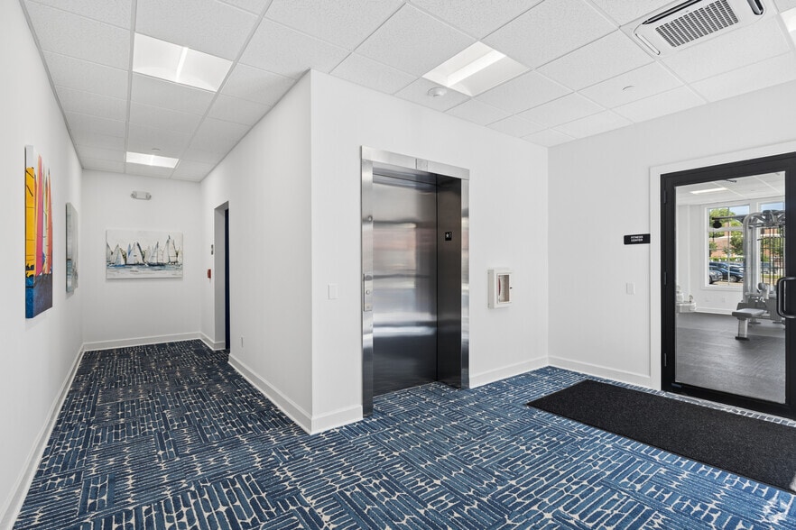 44 River St, Milford, CT for lease - Lobby - Image 2 of 14