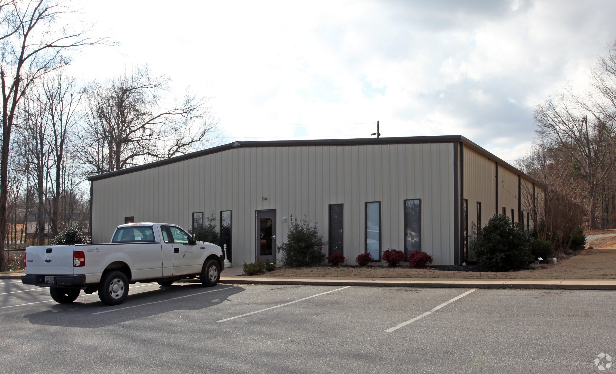 341 Old Spartanburg Hwy, Wellford, SC for sale Primary Photo- Image 1 of 11