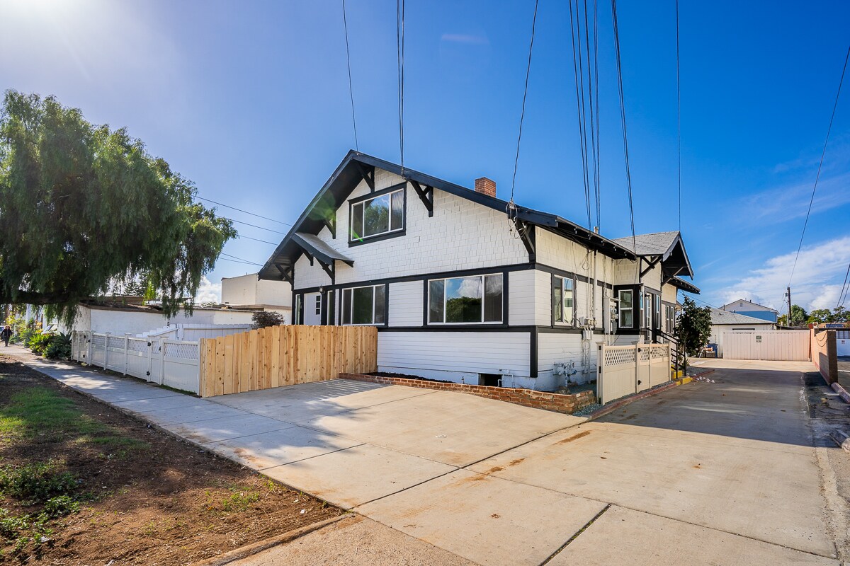 134-138 5th Ave, Chula Vista, CA à vendre Photo principale- Image 1 de 41