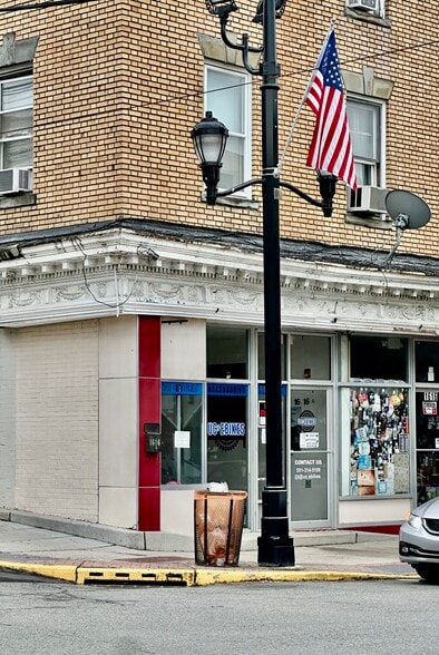 1616 Summit Ave, Union City, NJ for lease - Building Photo - Image 2 of 9