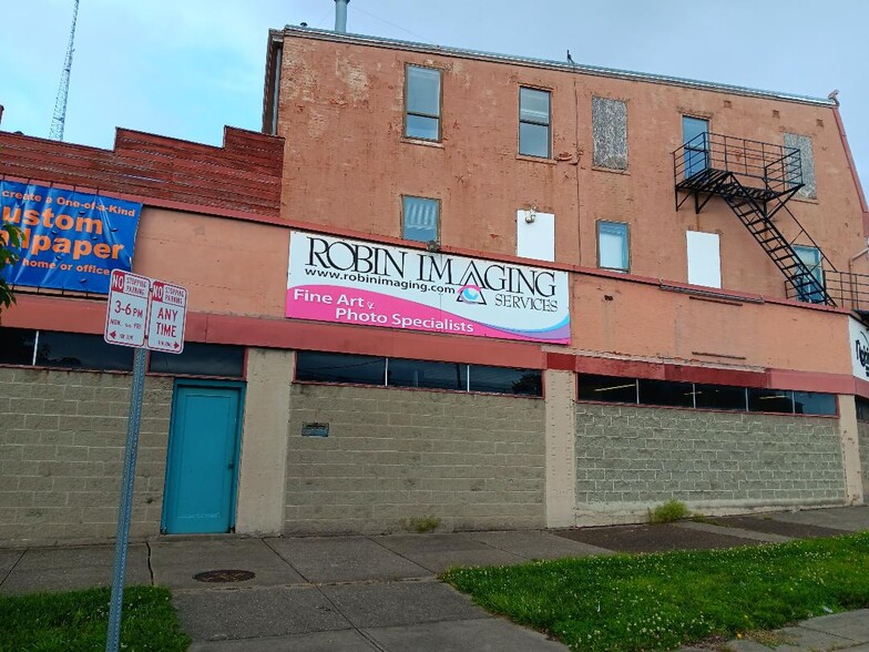 2108 Central Pky, Cincinnati, OH for sale - Building Photo - Image 2 of 6