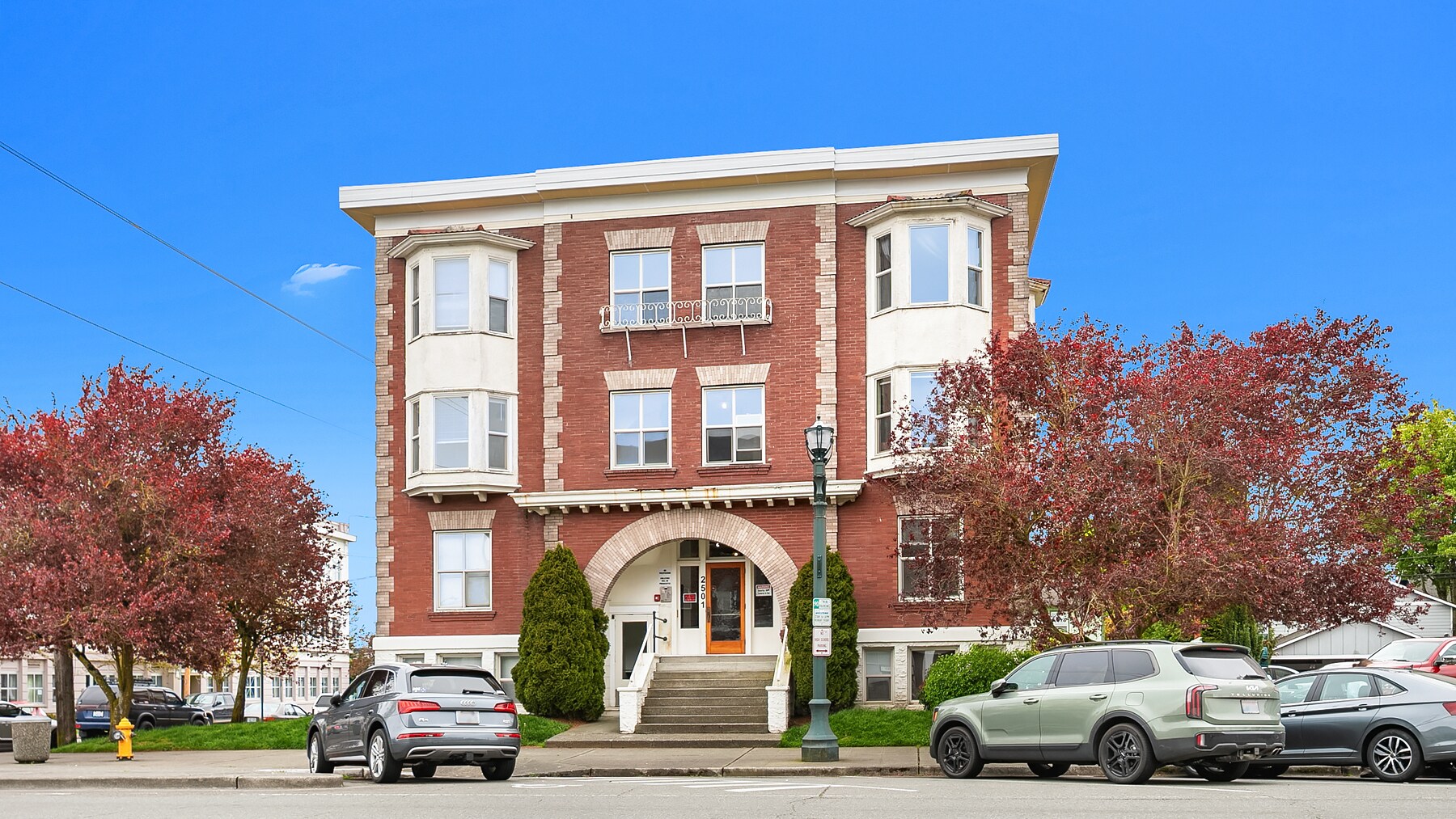 2501 Colby Ave, Everett, WA à vendre Photo du bâtiment- Image 1 de 1