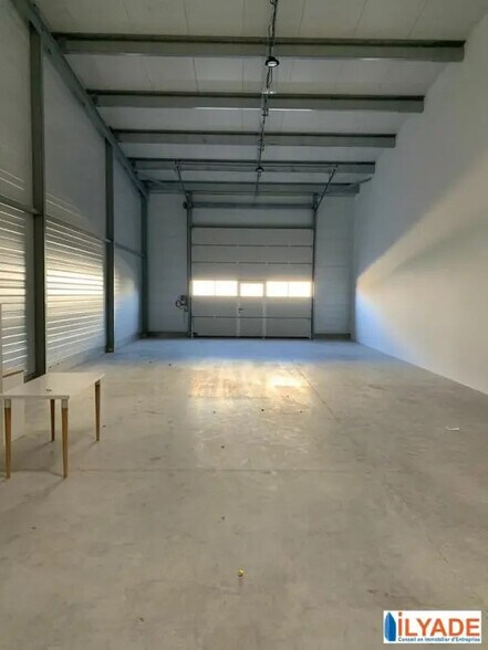 Flex in Rousset for lease - Building Photo - Image 3 of 9