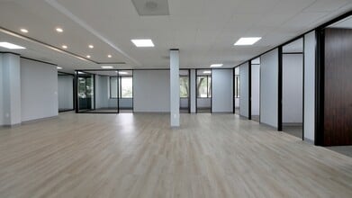 800 Tully Rd, Houston, TX à louer Photo intérieure- Image 2 de 20