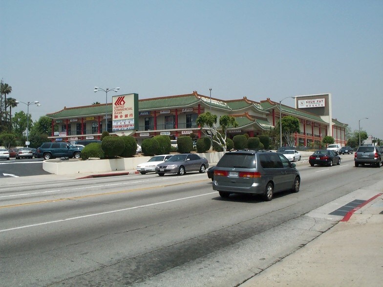 419-423 N Atlantic Blvd, Monterey Park, CA à louer - Photo du bâtiment - Image 1 de 1