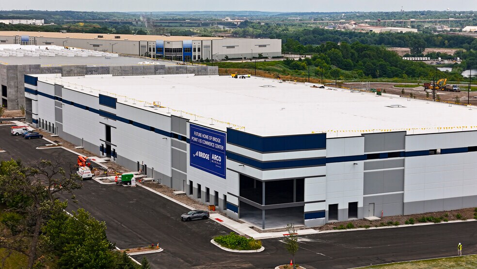 755 N Independence Blvd, Romeoville, IL à louer - Photo du bâtiment - Image 2 de 4