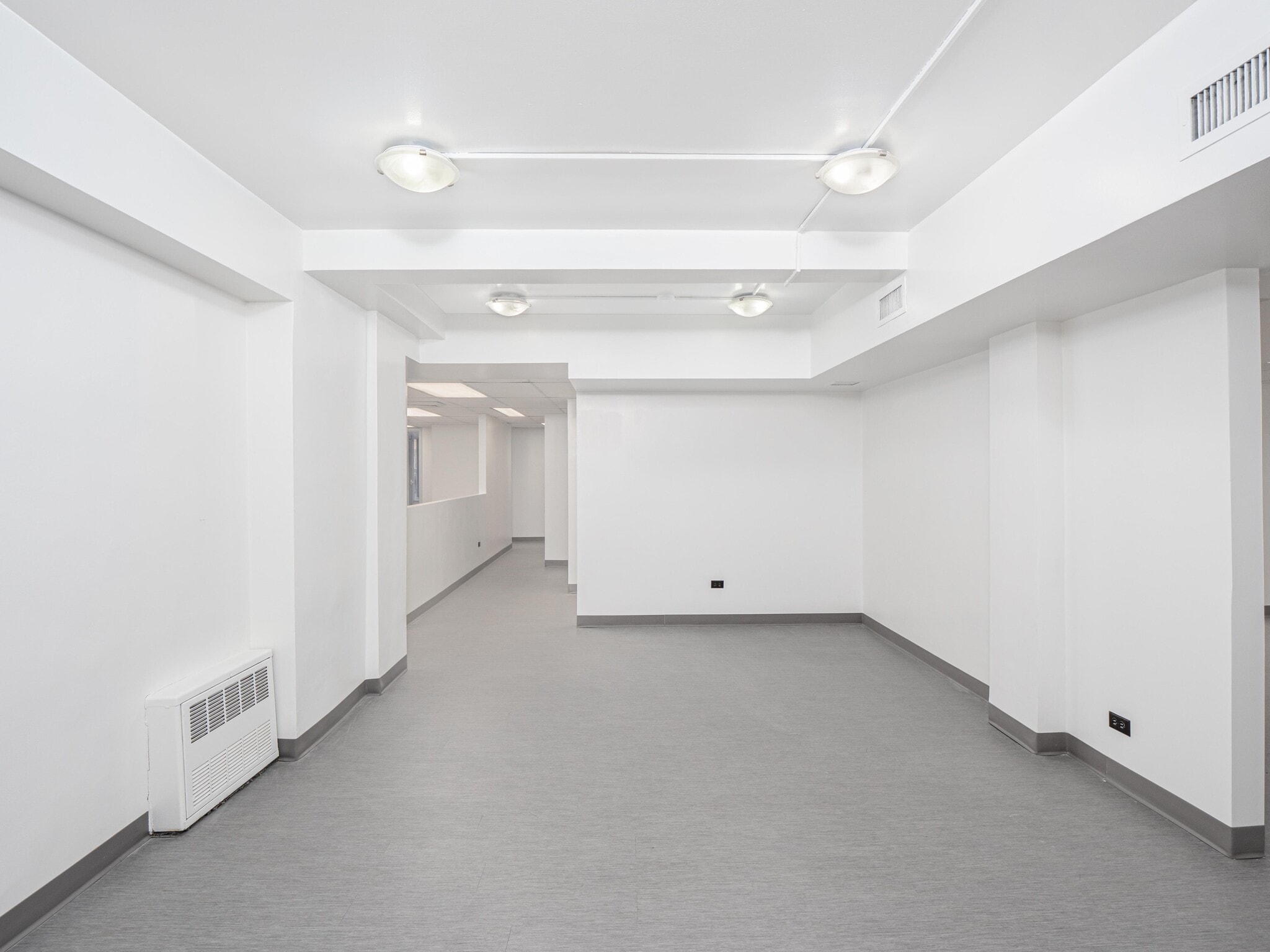 35 E 35th St, New York, NY for lease Primary Photo- Image 1 of 15