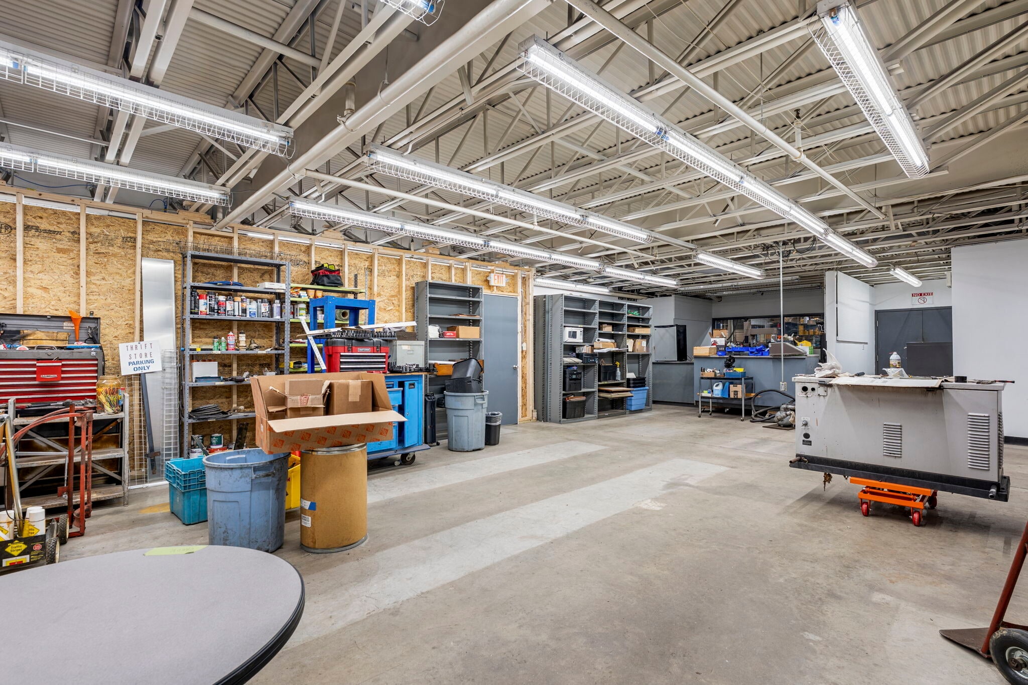 166 W Main St, Hillsborough, NH à vendre Photo intérieure- Image 1 de 9