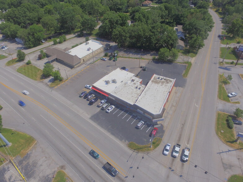 9101-9103 E US Highway 40, Independence, MO for sale - Building Photo - Image 1 of 1