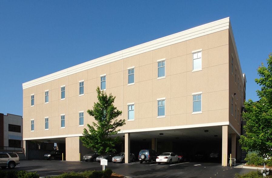 400 Market St, Chapel Hill, NC for lease - Building Photo - Image 3 of 15