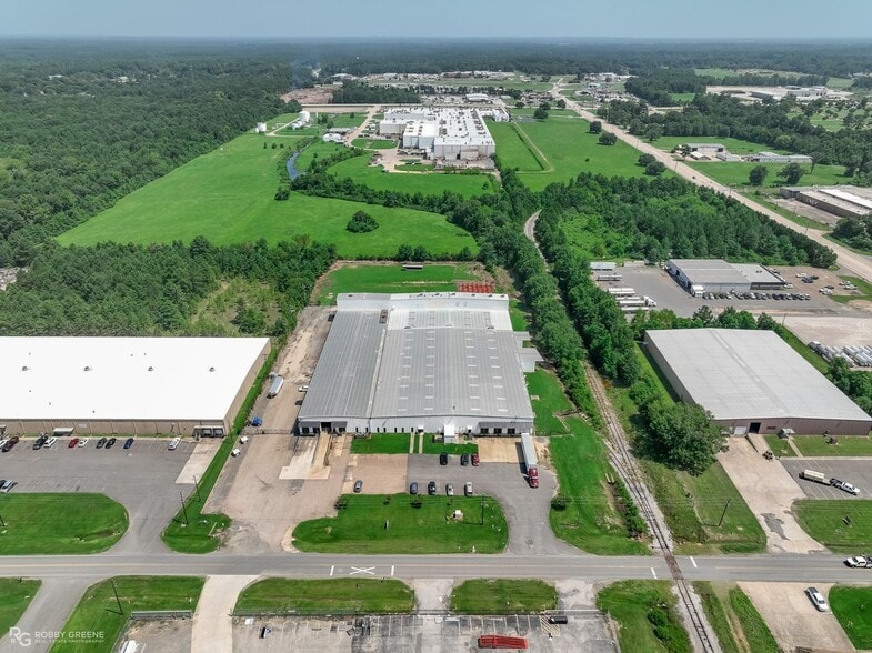 7330 Julie Francis Dr, Shreveport, LA for sale - Building Photo - Image 2 of 10