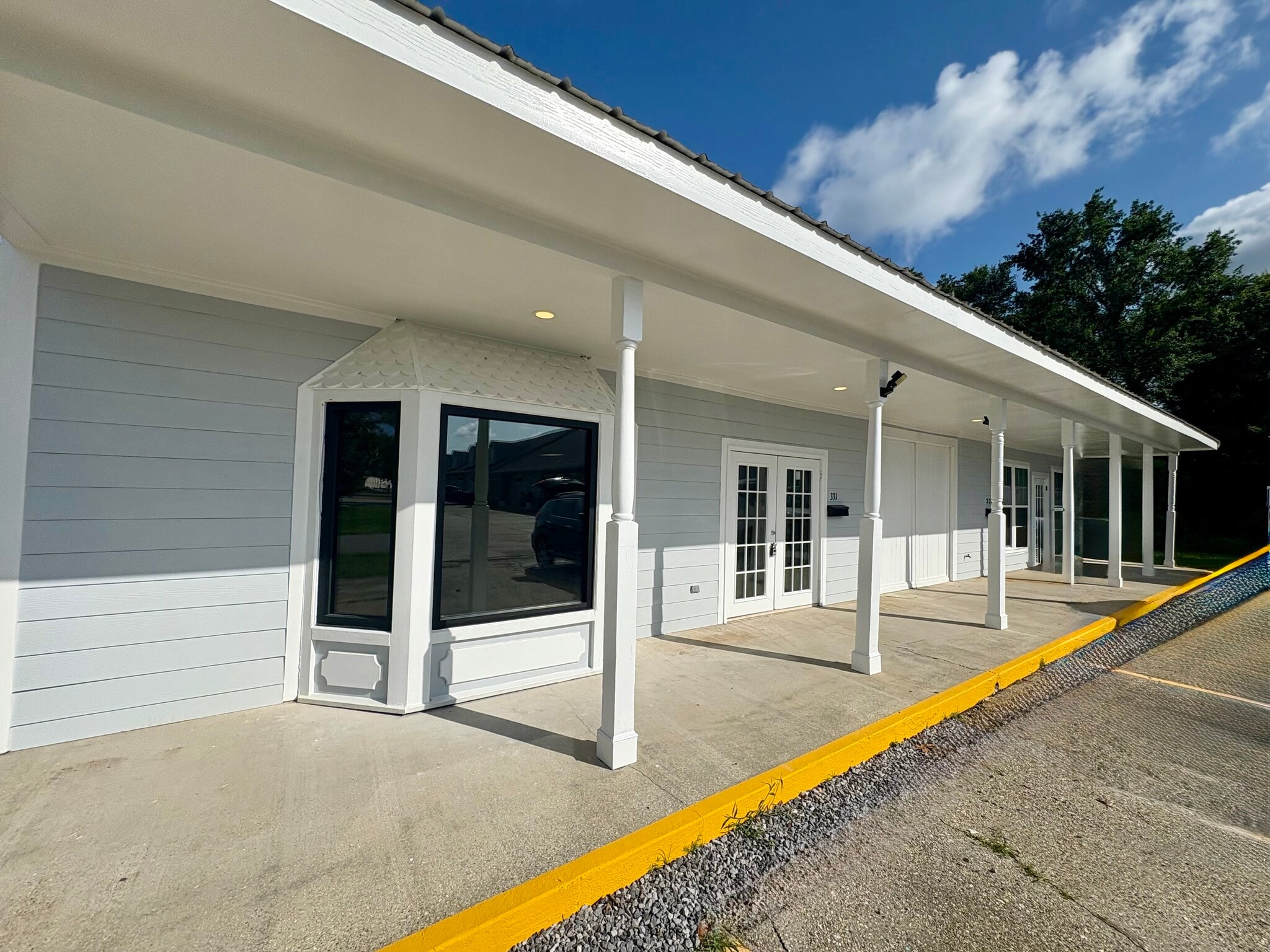 331-335 Reese St, Bay Saint Louis, MS for lease Building Photo- Image 1 of 10