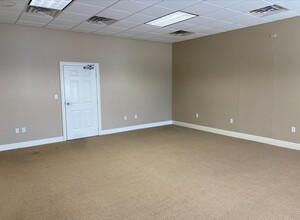 1150 Expressway Dr, Pineville, LA for lease Interior Photo- Image 1 of 2