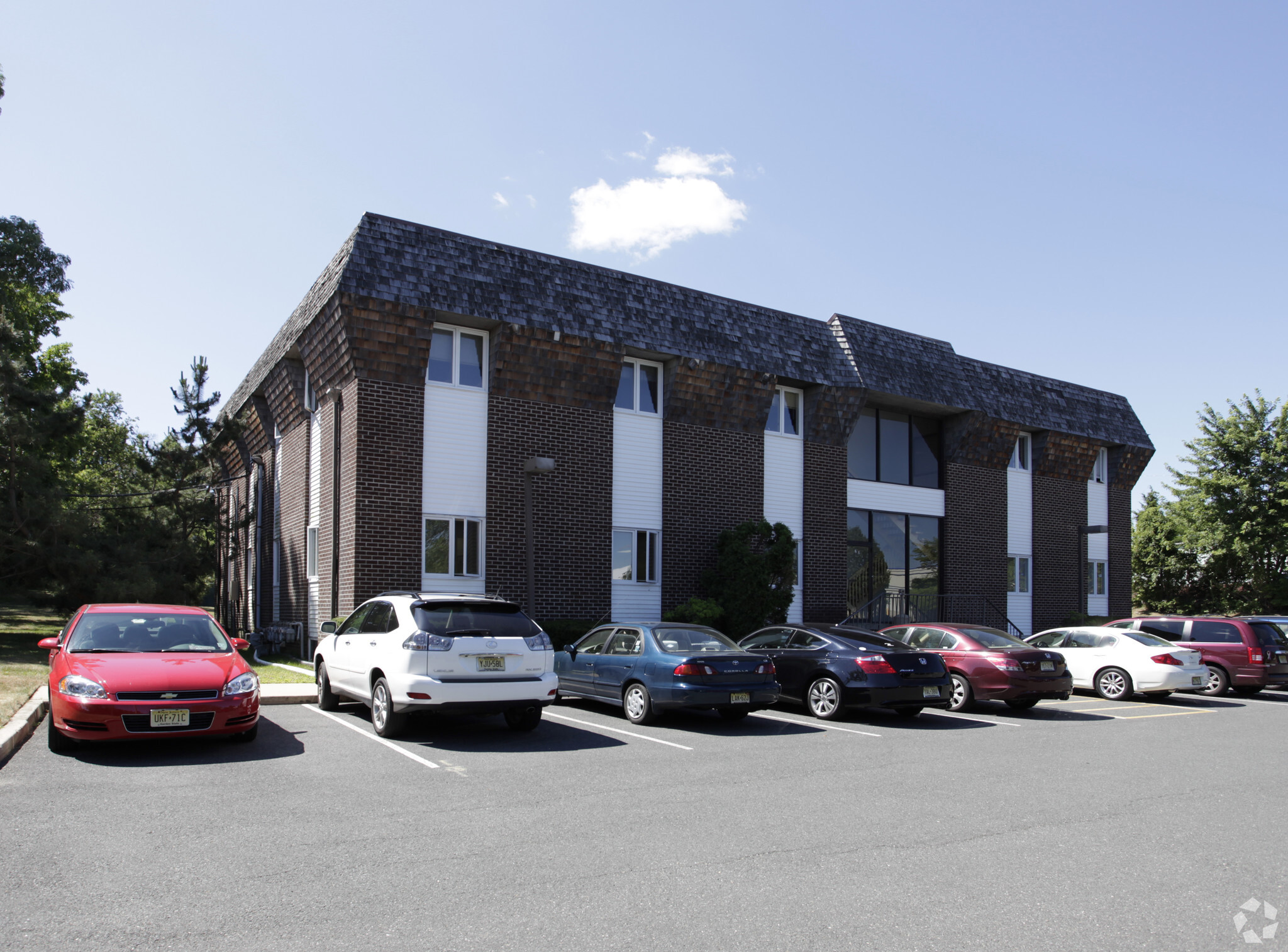 20 Cambridge Dr, Matawan, NJ for lease Primary Photo- Image 1 of 6