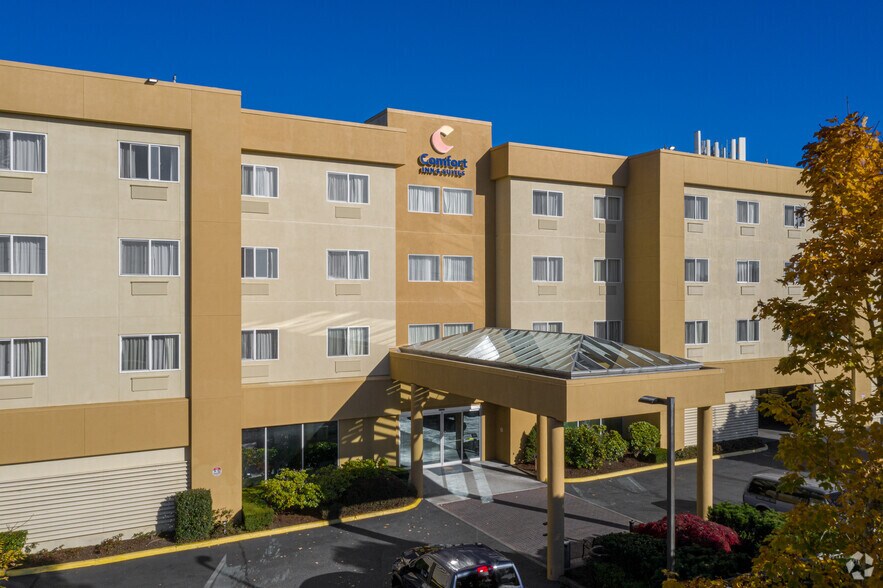 13700 Aurora Ave N, Seattle, WA à vendre - Photo du bâtiment - Image 2 de 5