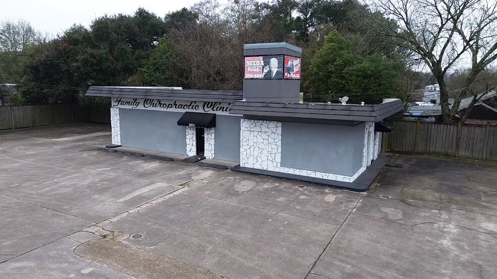 3855 N Acadian Thruway, Baton Rouge, LA à vendre - Photo du bâtiment - Image 2 de 7