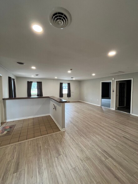 5075 Lincoln Way E, Fayetteville, PA à louer - Photo du bâtiment - Image 3 de 14