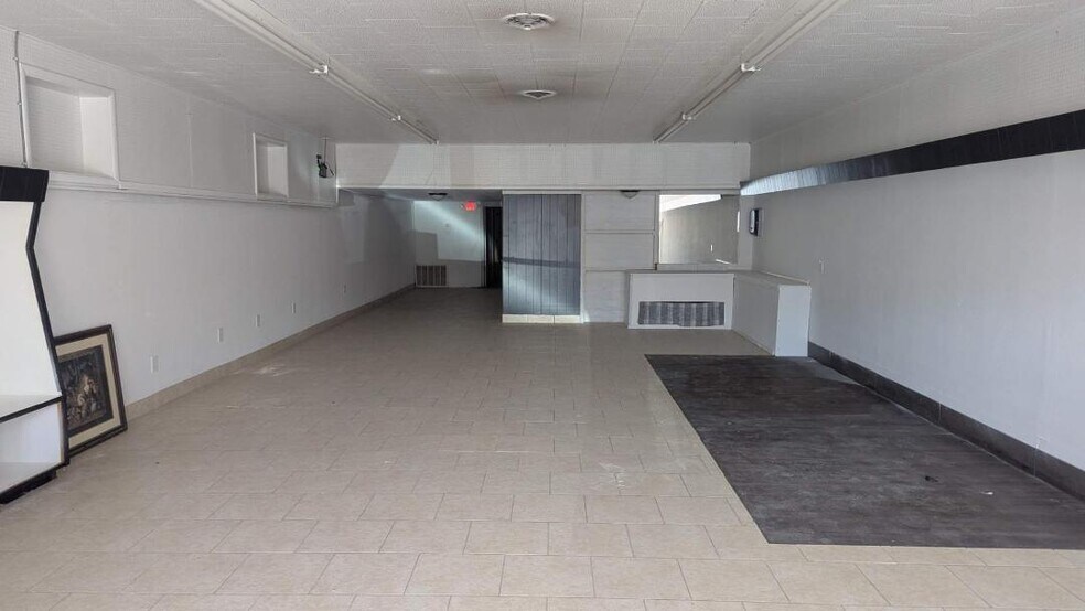 112 S Main St, Fairview, OK à vendre - Photo du bâtiment - Image 2 de 6