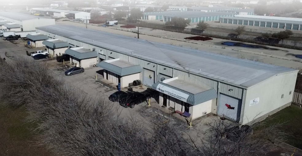 401 FM 685, Pflugerville, TX for lease - Building Photo - Image 3 of 8