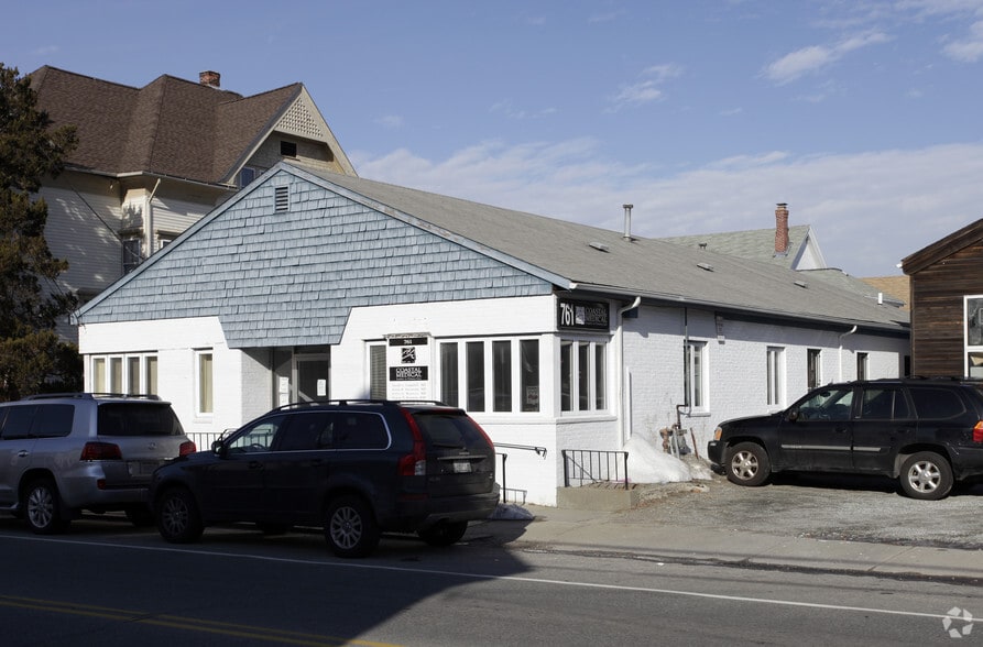 761 Park Ave, Cranston, RI for lease - Building Photo - Image 3 of 41