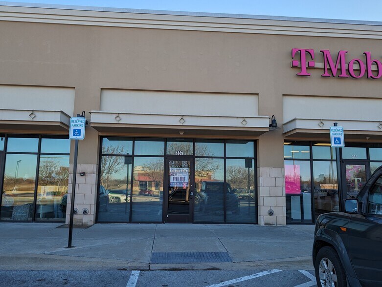 329-343 NW 2nd St, Lawton, OK à louer - Photo du bâtiment - Image 2 de 5