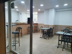Retail in Esparreguera, Barcelona for lease Interior Photo- Image 2 of 6