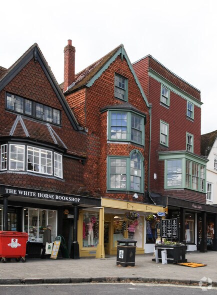 137 High St, Marlborough à louer - Photo du bâtiment - Image 2 de 3