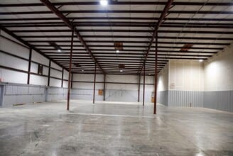 1216-1228 United Dr, Raleigh, NC for lease Interior Photo- Image 2 of 3