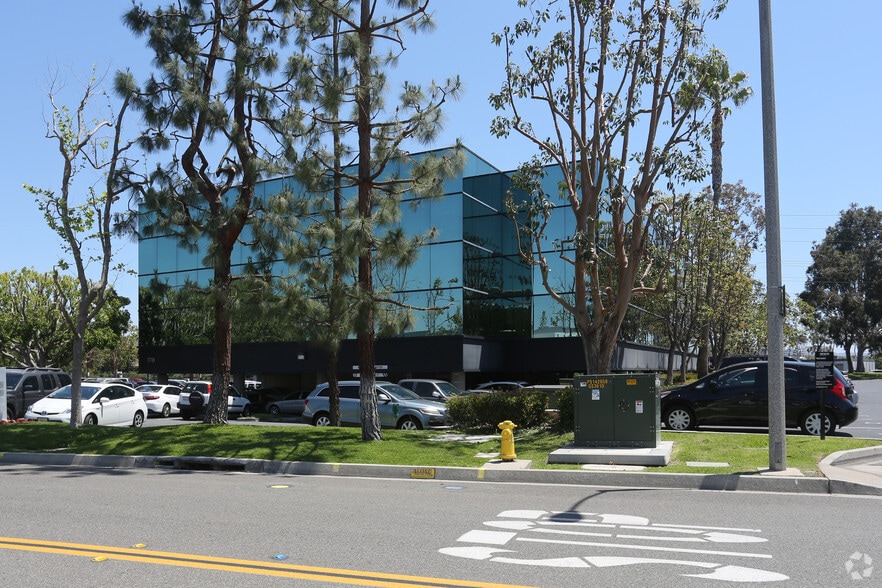 17780 Fitch, Irvine, CA for lease - Primary Photo - Image 1 of 21