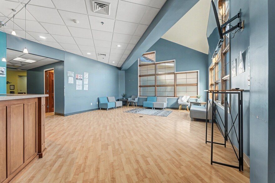 2195 Cheat Rd, Morgantown, WV à vendre - Photo du bâtiment - Image 3 de 54