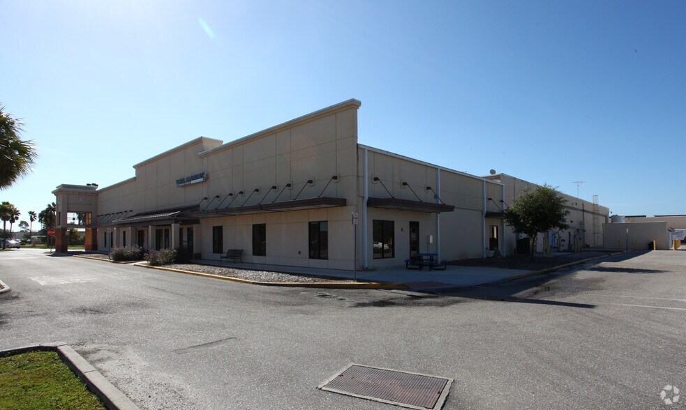 3280 Tamiami Trl, Port Charlotte, FL à vendre - Photo du bâtiment - Image 2 de 11